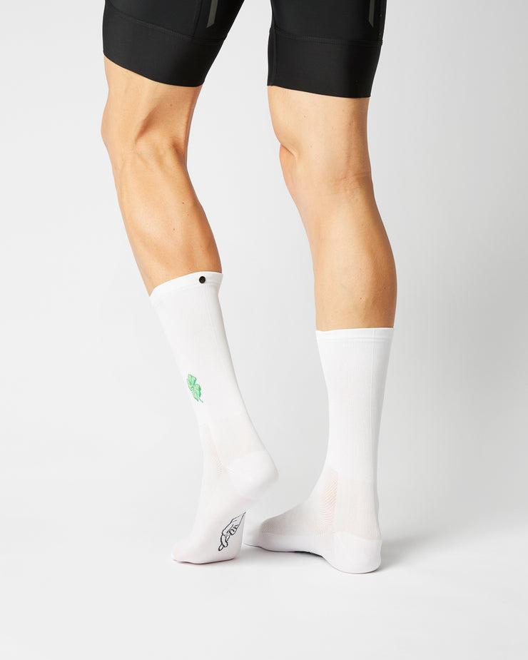 Fingerscrossed Classic Souvenir Kleeblatt Socks White - Maats Cycling Culture