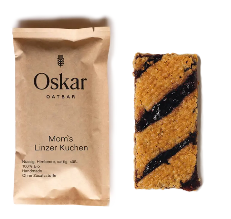 Oskar Oatbar 390s Mom's Linzer Cake Special - Maats Cycling Culture