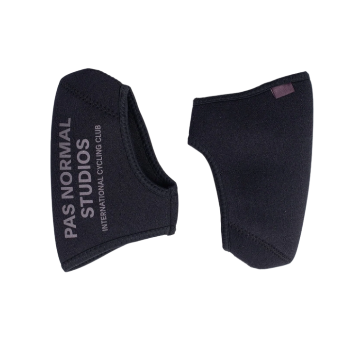 PNS Logo Toe Cover Black - Maats Cycling Culture